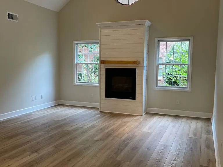 383 Paine Lake Dr — Photo 2