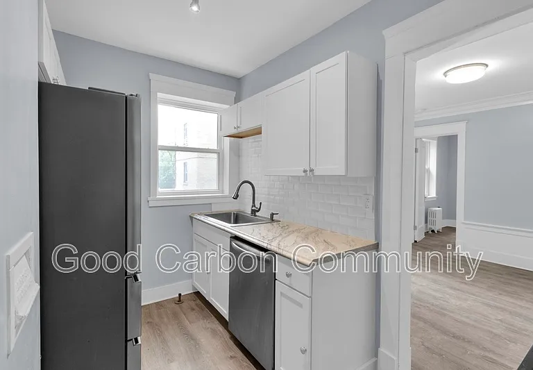 2809 Main St #2 — Photo 8