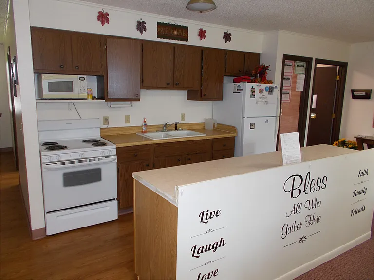 302 N Broadway St — Photo 11