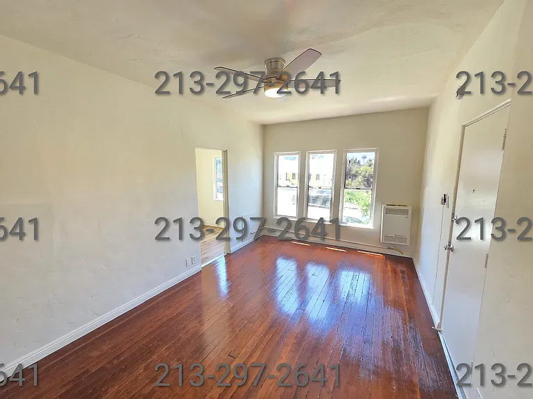 118 S Lake St #1 — Photo 2