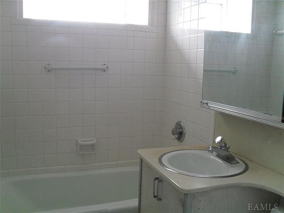5th image of 1523 Central Park Ave APT 14B