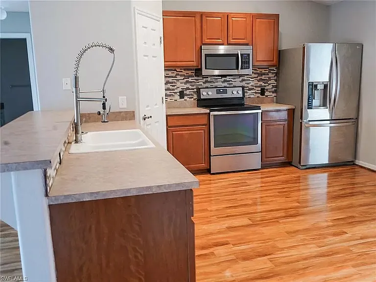 17556 Brentwood Ct — Photo 4