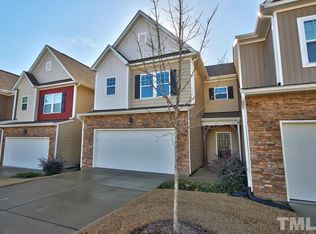 706 Ennis Creek Ln, Cary, NC 27513