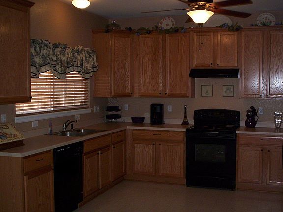 Kitchen - new tile, 42 in cab