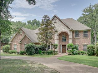 6033 Terrace Oaks Ln, Fort Worth, TX 76112