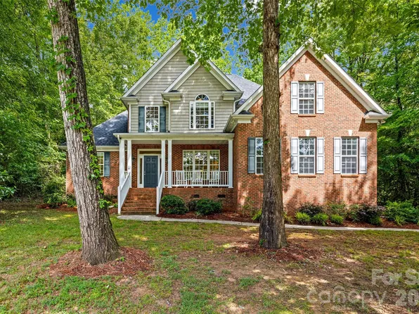 2035 Slippery Rock Cv, Clover, SC 29710