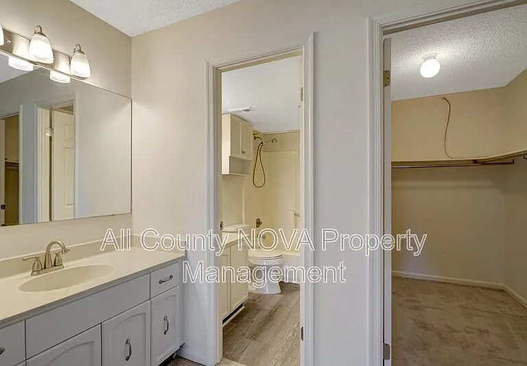 3800 Powell Ln #727 — Photo 31