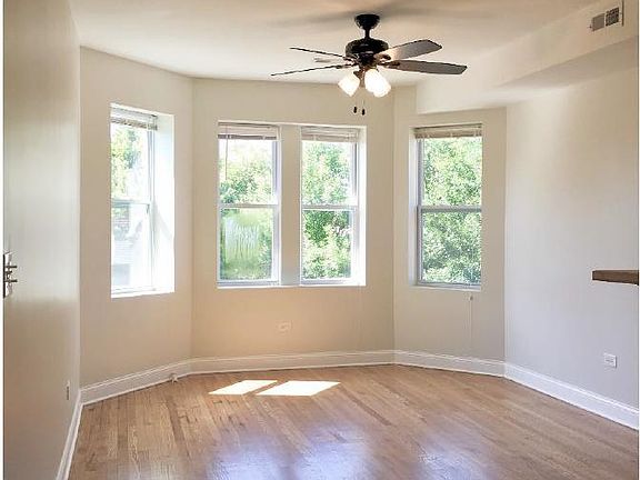 5th image of 6900 S Vernon Ave #4