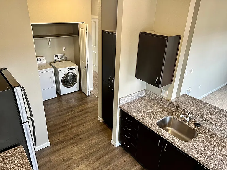 Entry/Closet Entry/Closet