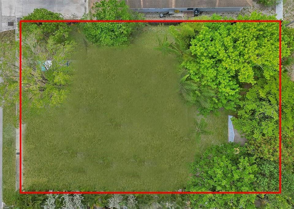 1st image of 1023 NW 2nd Avenue