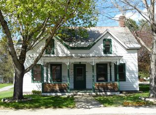 69 Riverside Dr, Chestertown, NY 12817