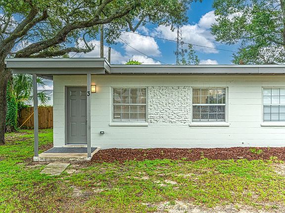 2nd image of 718 Eglin Pkwy NE APT 3