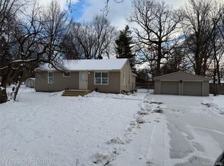 3173 Coin St, Burton, MI 48519