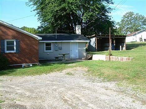3rd image of 1068 Braselton Hwy