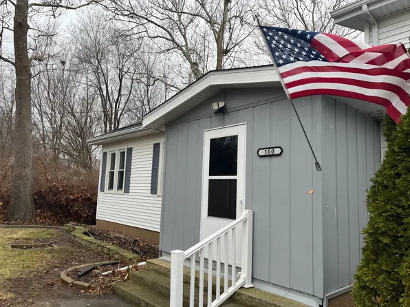 100 Dixon Ave APT B, Kappa, IL 61738