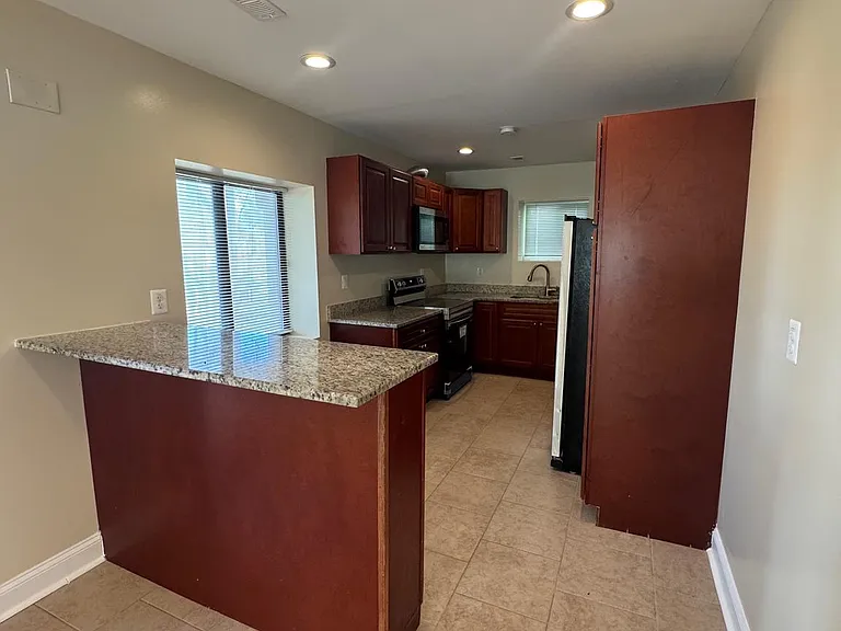 13816 Piscataway Dr — Photo 7