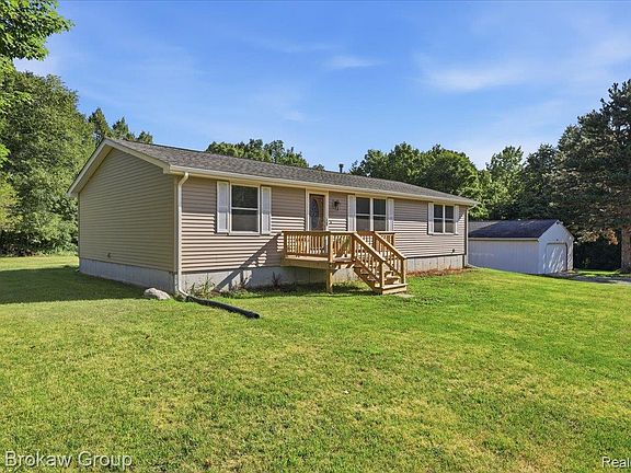 3rd image of 5411 Hess Rd