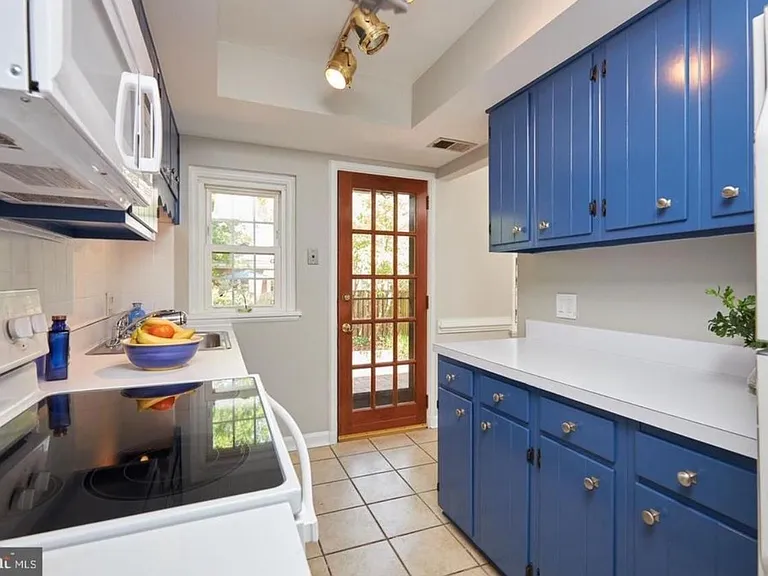 3614 S Taylor St — Photo 5
