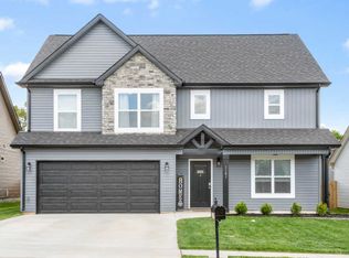 1141 Eagles Bluff Dr, Clarksville, TN 37040