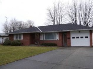 808 N Thoman St, Crestline, OH 44827
