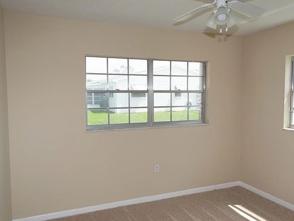 4th image of 10112 Tulip St