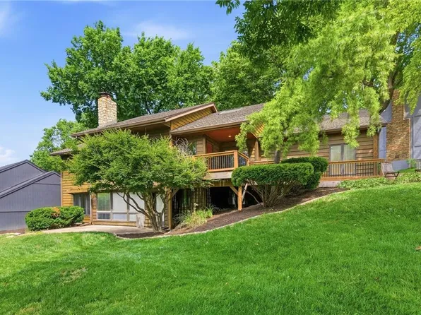 8236 Park St, Lenexa, KS 66215