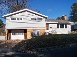 415 NE 7th St, Grand Rapids, MN 55744