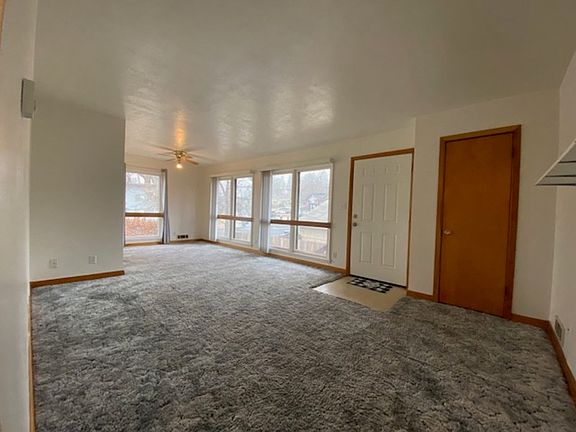 2nd image of 521-523 Washington St #521