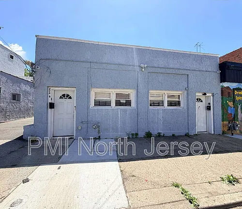 224 Macarthur Ave #B Photo 1