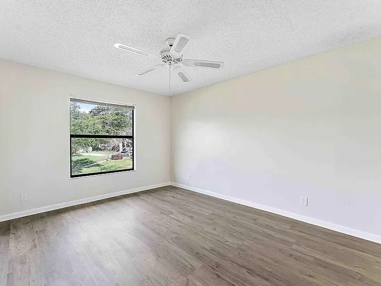 3375 Jaywood Ter #2050 — Photo 15