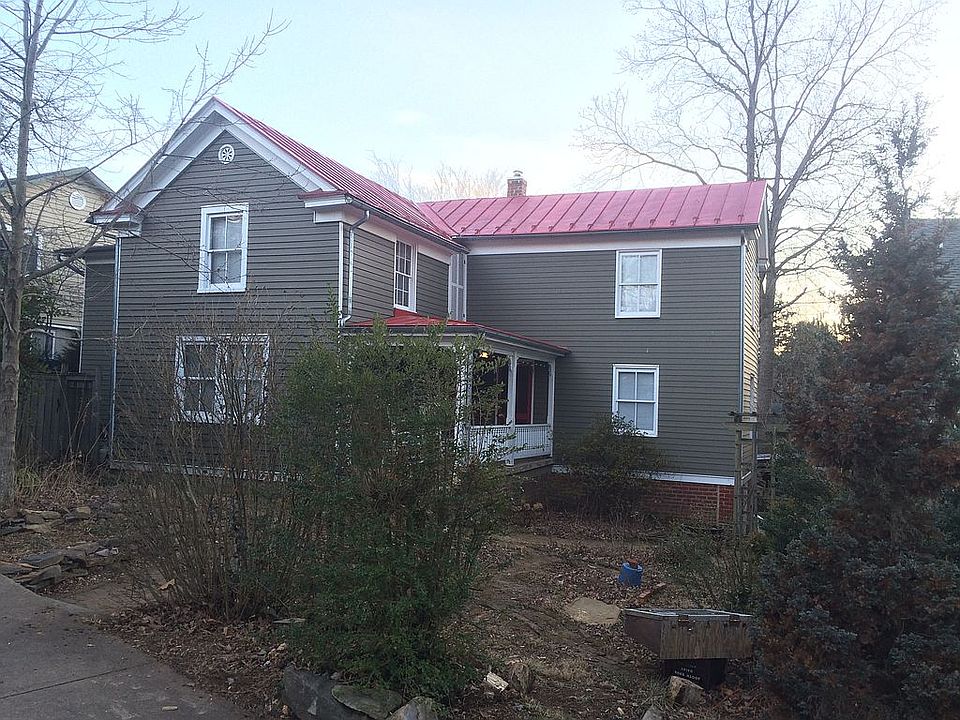 2nd image of 212 Wine St