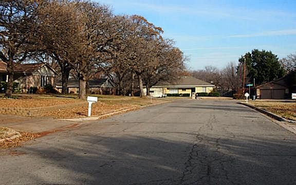2nd image of 6729 Bartay Dr