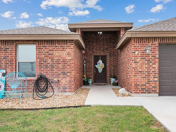 3rd image of 319 Javier Dr