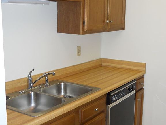 4th image of 1337 Trade Sq W APT 3
