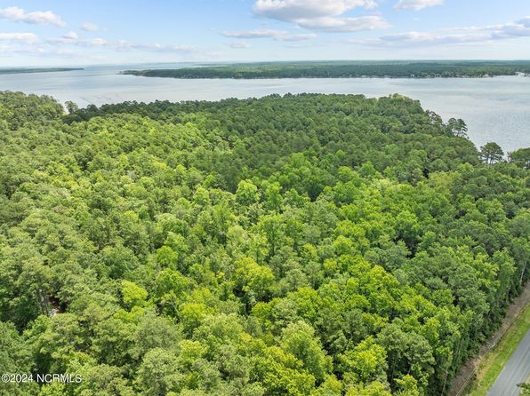 000 Blue Heron Drive, Bayboro, NC 28515