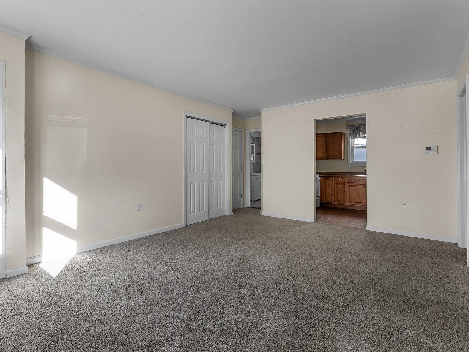 52 Maryland Ave — Photo 3