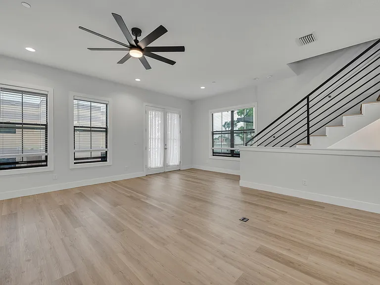 62 W Jersey St #13 — Photo 23