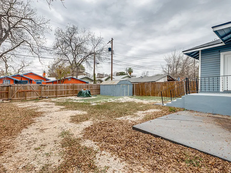 830 W Craig Pl — Photo 20