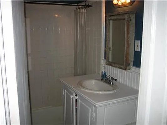 Sold by Warburg | media 3