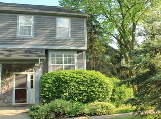 270 Lyn Anne Ct, Ann Arbor, MI 48103