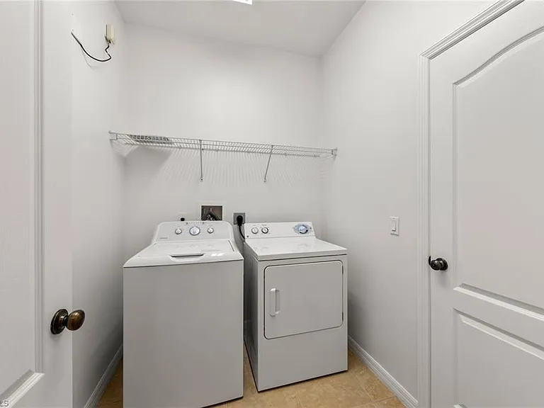 2410 Verdmont Ct — Photo 25