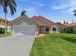5233 Rosen Blvd, Boynton Beach, FL 33472