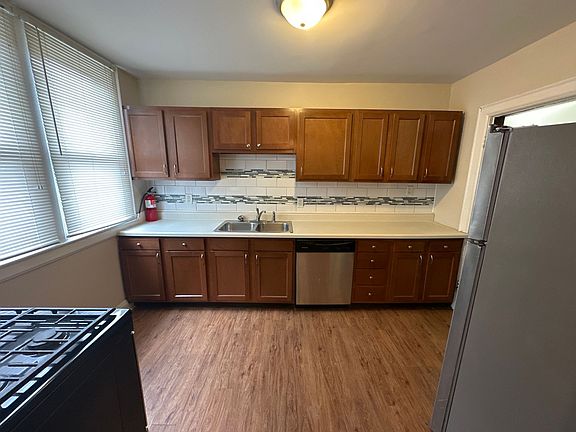 2nd image of 1878 N 4th St #C