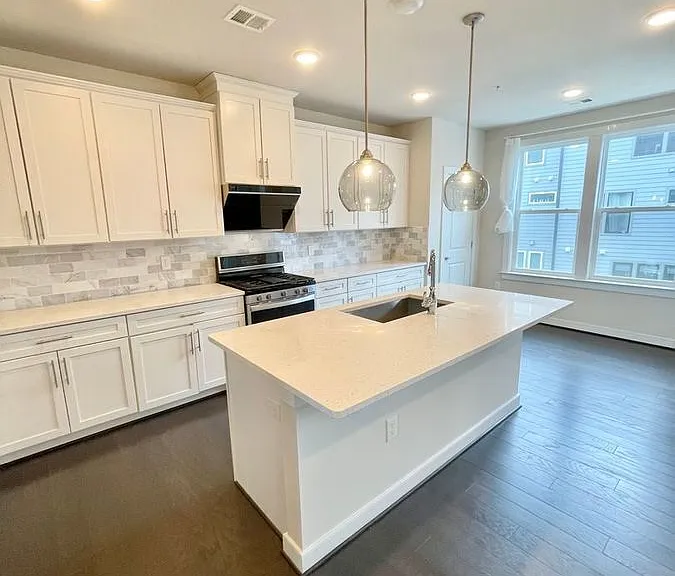 13360 Arrowbrook Centre Dr — Photo 4