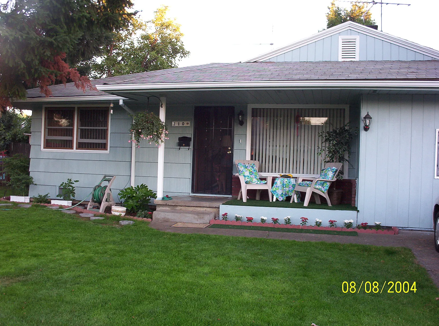 110 NE Edison St photo 1