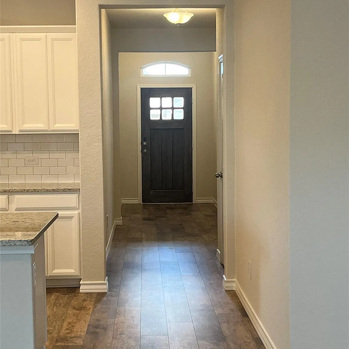 4 bed, 2.0 bath, 1974 sqft, $2,050 — Photo 4