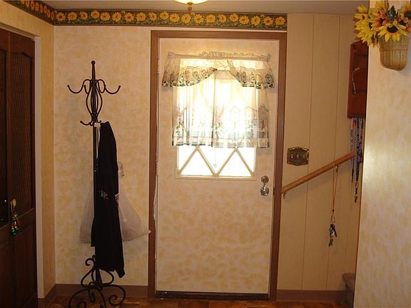4th image of 5332 Skylark Cir
