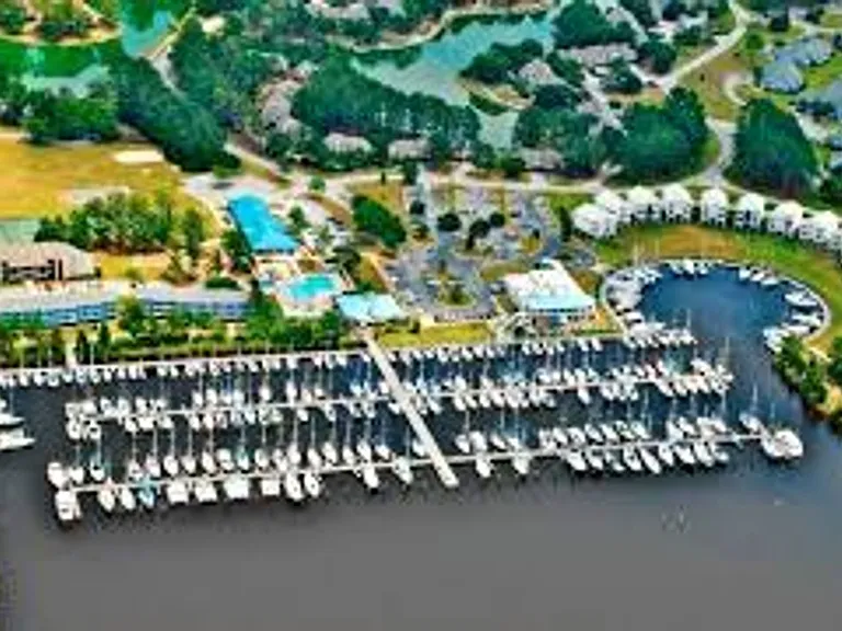 1405 Harbourside Dr — Photo 10