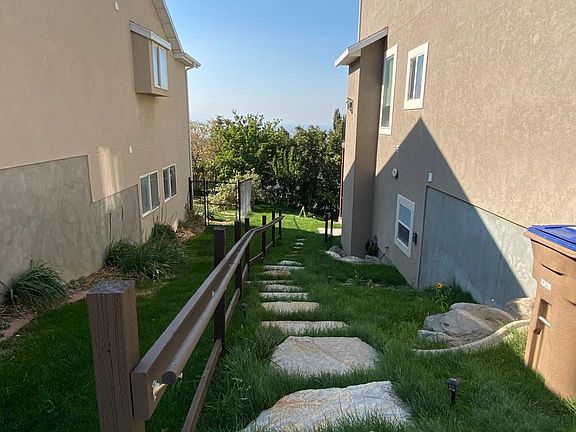 3rd image of 14058 S Stone Canyon Dr