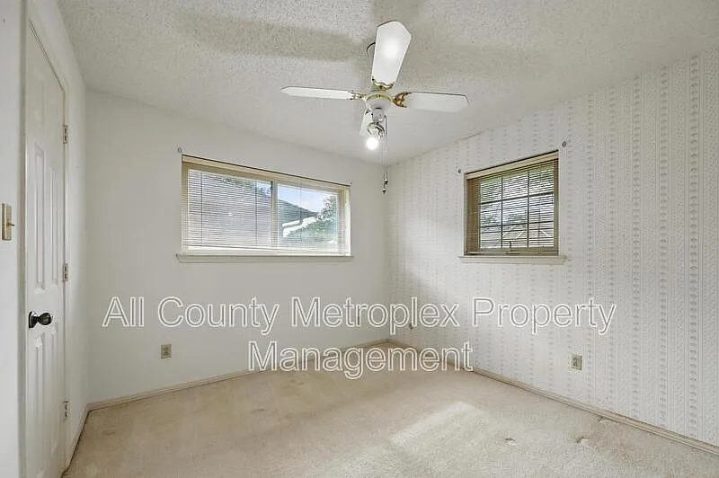 4 bed, 3.0 bath, 2680 sqft, $2,995 — Photo 4